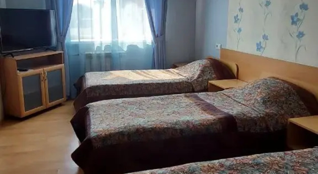 Трёхместный номер Стандарт с видом на внутренний двор Уют