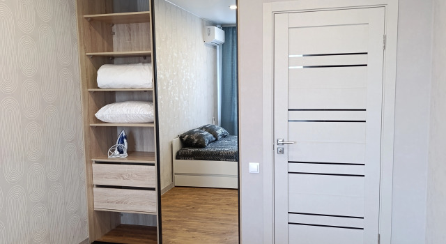 Timofeya Karmatskogo 7 Flat, Prenota Appartamento Hotel a Tyumen Region con parcheggio, Parcheggio