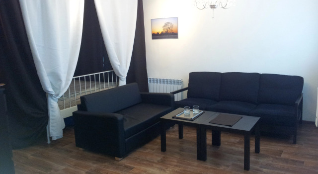 Na Truda 15 Apartments, Rezervovat Apartmán Hotely v Novgorodská oblast s parkováním, Parkování