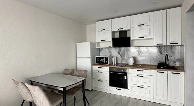 Na Komsomolskoy Flat, Buchen Sie Ferienwohnung Ussurijsk 