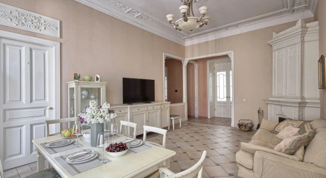 Апартаменты 1 MyhomeYourhome на Зверинской 42, Забронировать Апартаменты/квартира Отели Санкт-Петербурга с парковкой, рядом с Биржевой мост, Парковка