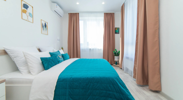 Na 16 Etazhe s Zavorazhivayuschimi Zakatami Apartments, Book Apartment Hotels in Tyumen Region with Parking, Parking
