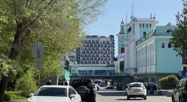 Квартира Светлая однушка в Атмосфера Сна с качелью в 2 мин. пешком от ЖД Вокзала