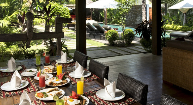 Villa Abakoi, 6 Bedrooms Private Villa in Seminyak, Забронировать Вилла Коттеджи провинции Бали, Коттедж