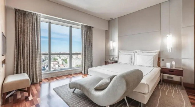 Двухместный люкс Резидентский с красивым видом из окна Отель Swissotel Красные Холмы