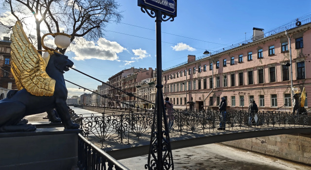 Квартира в центре золотого треугольника, Забронировать Апартаменты/квартира Центральный район Санкт-Петербург, рядом с Апрашка