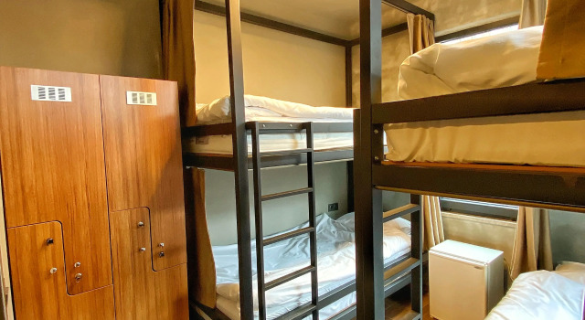 Кровать в общем номере (женский номер) Хостел Nomad Hostel Karakoy