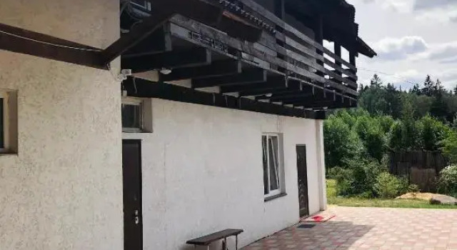 House Lesnoy Guest House, Buchen Sie Pension Chertyazh 