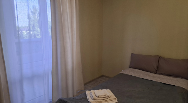 Uyutnaya Flat, Rezerwuj Apartament Hotele w Obwód pskowski z parkingiem, Parking