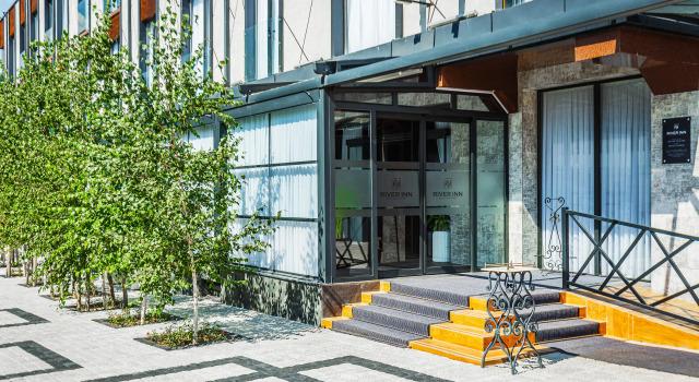 Отель River Inn