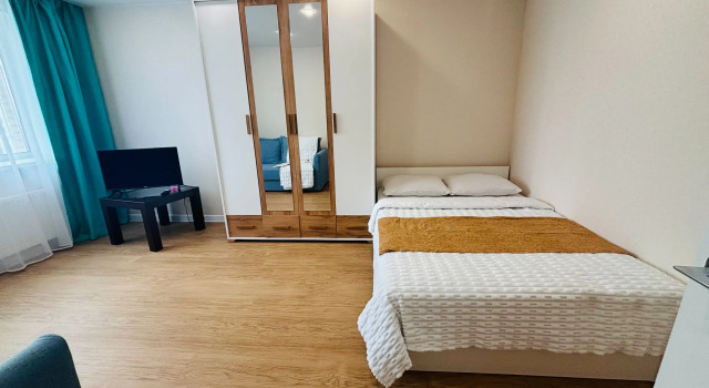 Kvartirny vopros stilnyy tsentr na Molodezhnoy Flat, Prenota Appartamento Hotel a Udmurtia con parcheggio, Parcheggio
