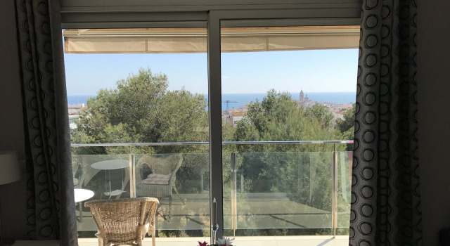 Апартаменты с 2 комнатами с балконом и с красивым видом из окна Апартаменты Sitges Sea View