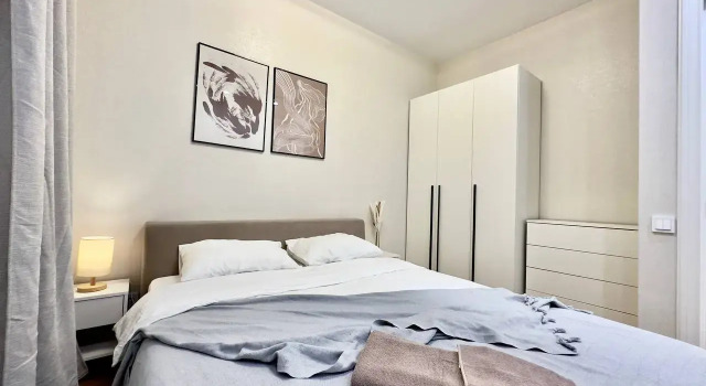 S Dizaynerskim Remontom I Mestom V Podzemnom Parkinge V Zhk Flat, Rezervovat Apartmán Hotely v UVAO Area s parkováním, Parkování