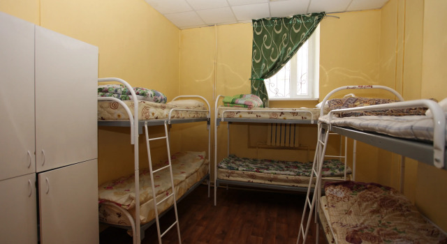 Кровать в общем номере Хостел Профит
