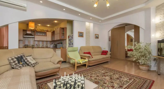 Gostepriimnaya Dlya Bolshoy Kompanii V Kazani Flat, Prenota Appartamento Novo-Savinovskiy district 