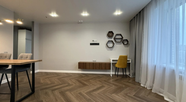 Двухместные апартаменты Superior с балконом Апартаменты Уютное место/Hugge Place на Большевитской Объект 1610