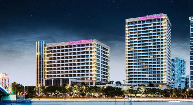 Отель Crowne Plaza SANYA CITY CENTER by IHG