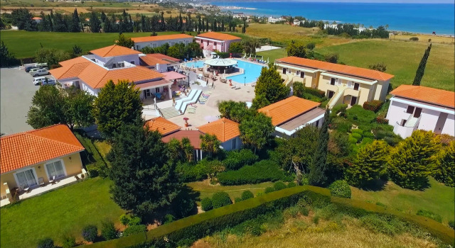 Akamanthea Holiday Village, Rezerwuj Apartamentowiec hotelowy Polis Chrysochous Pafos
