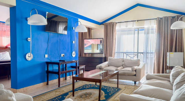Люкс с балконом и с красивым видом из окна Sai Rock Beach Hotel & Spa