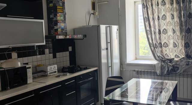 Ogromnaya  Na Prospekte Lenina Flat, Prenota Appartamento Hotel a Anello d'Oro con parcheggio, Parcheggio