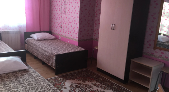 Трёхместный номер Comfort с балконом Меблированные комнаты Ника