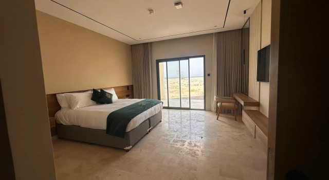 Полулюкс с видом на море Курортный отель Al Sawadi Beach Resort & Spa