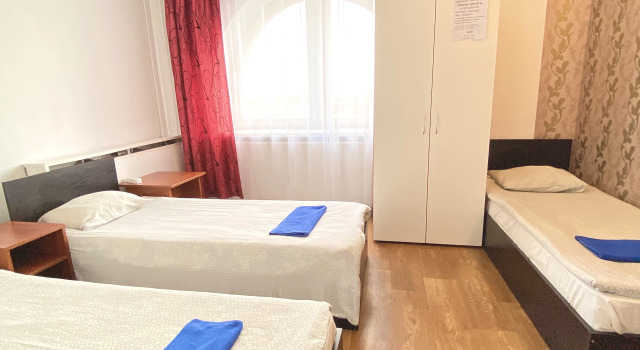 Кровать в общем номере (мужской номер) Гостевой дом GRAND INN
