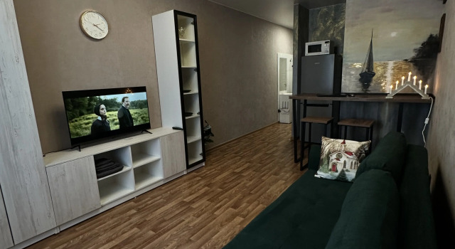 Stilnaya Studiya V Tsentre Goroda Flat, Buchen Sie Ferienwohnung Ostrov Oblast Pskow