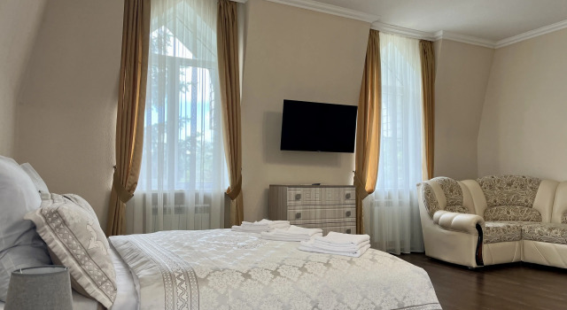 Семейный номер Comfort с красивым видом из окна Отель Парковая Усадьба
