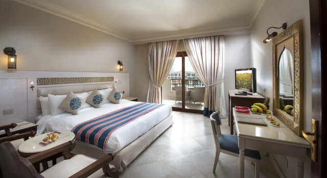 Номер Swim Up Deluxe Sunrise Arabian Beach Resort
