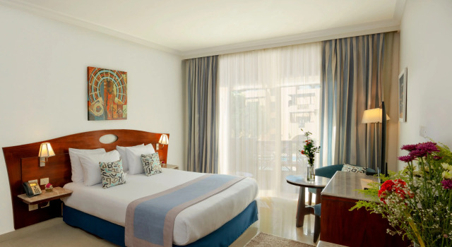 Трёхместный номер Standard семейный с балконом и с красивым видом из окна Stella Gardens Resort Makadi Bay - 24 HRS All Inclusive