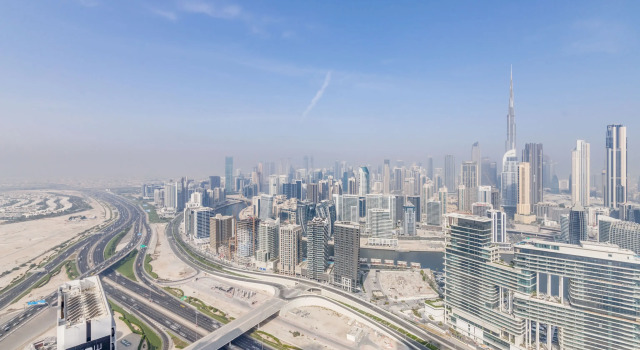 Люкс с 2 комнатами с балконом и с видом на город Апартаменты Globalstay Damac Towers by Paramount in Business Bay