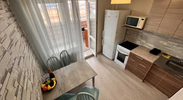 1kv South Port Shopping center Favorite of Demyan Bedny 92 Apartments, Prenota Appartamento Hotel a Tyumen Region con parcheggio, Parcheggio