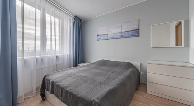 Квартира Rooms-ekb Новая квартира у метро на 20 этаже, Забронировать Апартаменты/квартира Отели Городского округа Екатеринбурга - Северный управленческий округ с парковкой, Парковка