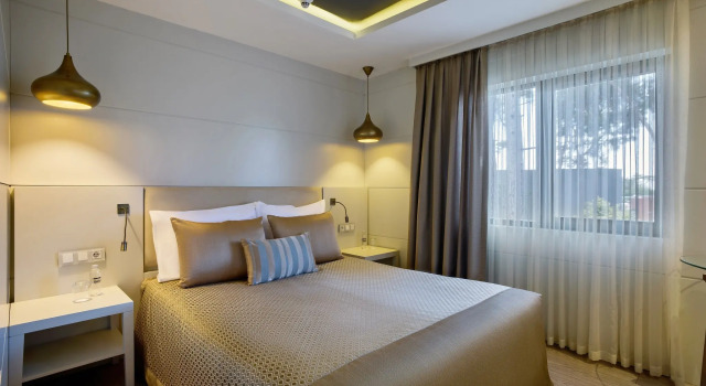 Люкс Royal Дуплекс Mövenpick Resort Antalya Tekirova