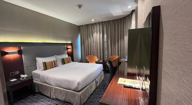 Versailles by Vieras Hotel