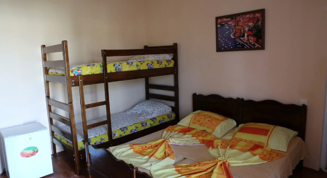 Habitación cuádruple Estándar con balcón National+