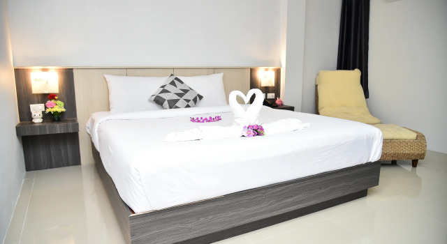 Двухместный номер Superior с балконом Отель Happy Room Chiang Rai