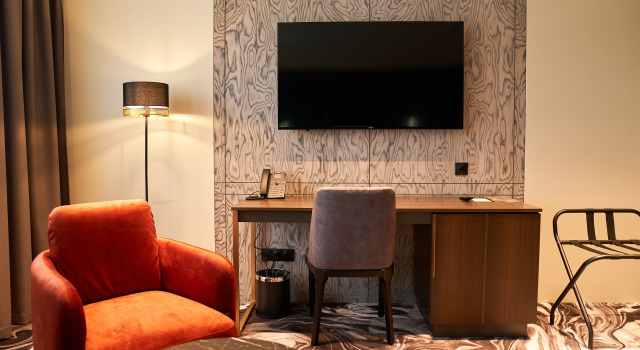 Junior Suite Статус