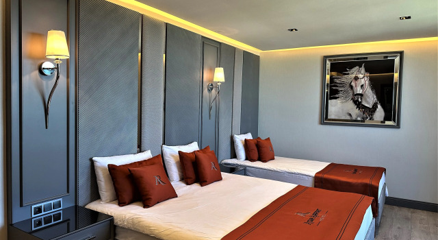 Трёхместный номер Deluxe Atar Airport Hotel - Restaurant & Spa Wellness