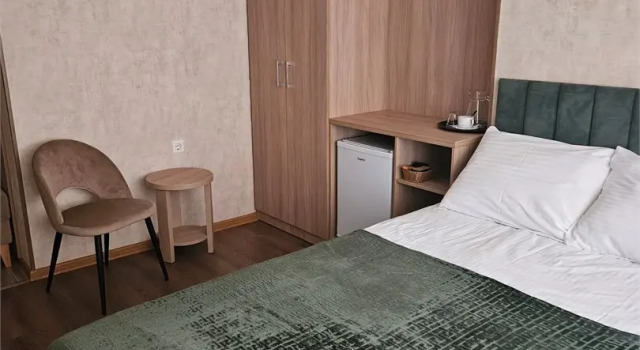Одноместный номер 2 этаж Комфорт с балконом Отель Алая Роза