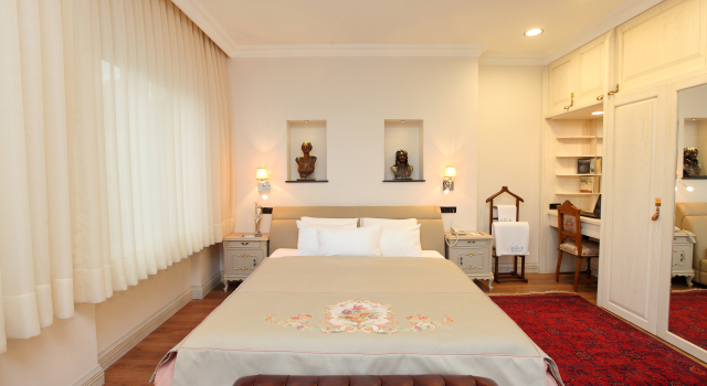 Отель Lir Residence Suites