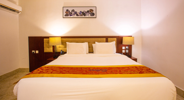Полулюкс Отель Johnwood Hotel by Bolton