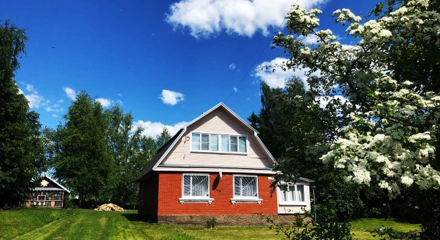 Коттедж с камином и баней у озера, Забронировать Дом для отпуска Завирье Селижаровский муниципальный округ