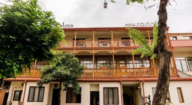 Rasta Maidan Hotel, Забронировать Отель Отели Тбилиси с парковкой, рядом с Президентский дворец, Парковка
