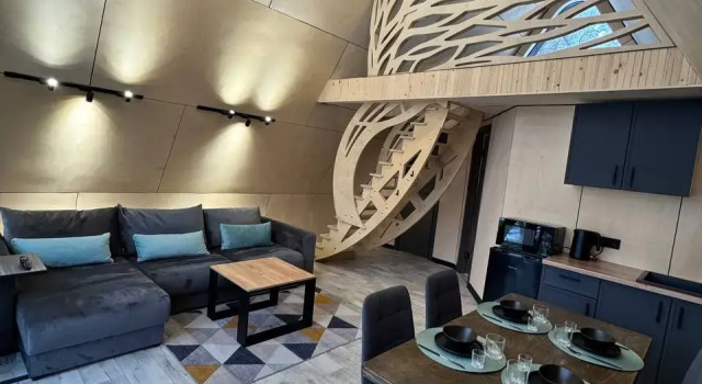 Коттедж с 2 комнатами с красивым видом из окна База отдыха Робинзон Eco Village