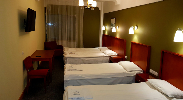 Четырёхместный семейный номер Happy Inn Hotel Alpiyskiy