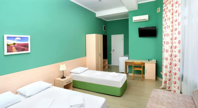 Трёхместный номер Comfort с балконом Гостевой дом Лаванда