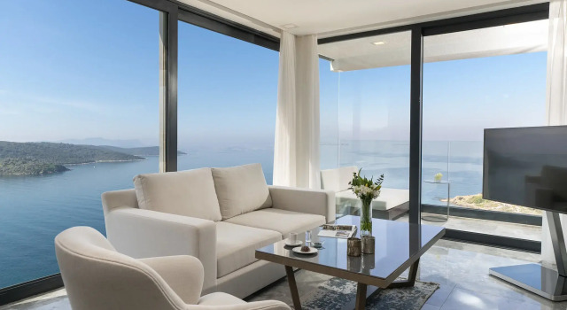 Двухместный люкс с балконом и с видом на море Le Meridien Bodrum Beach Resort