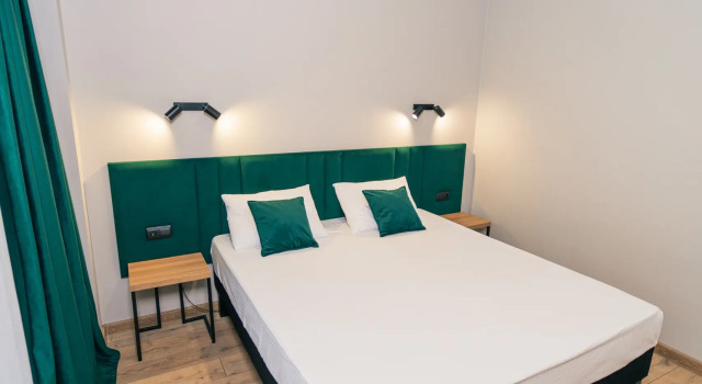 Трёхместный номер Comfort с балконом и с красивым видом из окна Отель Apsa Park-Hotel